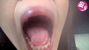 【息がクサい女の口臭を顔面で浴びる】唾液・舌・吐息に支配される｜口臭フェチに捧げる嗅がせ責め！