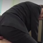 【スーツ尻×顔面騎乗】パンツスーツOLにフェラと尻コキされ大量射精！巨尻で魅せる誘惑フェチプレイ