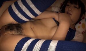 【剛毛マンコ×チアコス】清楚顔美女にチアコスさせて濃厚セックス｜未処理のマン毛に発情