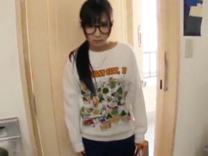 【メガネっ娘交尾】スケベな巨尻のメガネっ娘に口マンコと膣奥に無責任中出し！