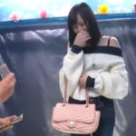 【潮吹き素人】電マで潮吹きアクメする素人娘！チンポで子宮にキスされて下品なオホ声で痙攣イキ