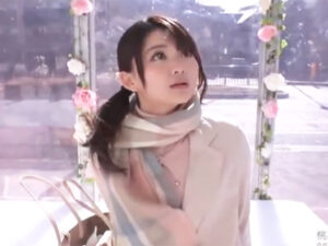 【人妻NTR】かわいい人妻が極太チンポにハメ犯されて本気汁垂れ流しながら中出し不倫NTR