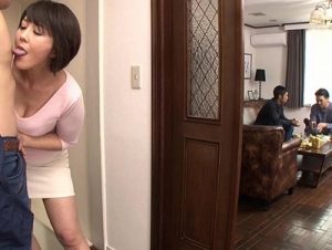 【円城ひとみ×中出し不倫】夫の部下のデカチンポに欲情した熟女妻が子宮から溢れるほどの中出しをキメられアクメ堕ちする