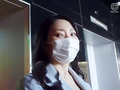 【妃ひかり×濃厚中出し】欲求不満な人妻が生チンポを目の前にして欲望まみれの生交尾！グチョ濡れ淫音響かせて膣奥大量中出し