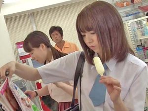 【JK孕ませ中出し】スマホに夢中で挿入されても無反応な生意気JKに孕ませ中出し制裁生交尾