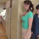 【澤村レイコ×人妻近親相姦】父が出かけたらすぐに中出し近親相姦を始める性欲オバケの息子と濡れ濡れマンコの淫乱母