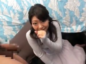 【素人JD生交尾】チンポ診断でセンズリを見てるうちに我慢できなくなって生交尾までしちゃうザーメン好きJD