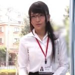 【加藤ももか×騎乗位アクメ】おとなしそうな見た目なのに自らチンポに跨って下品すぎる騎乗位でアクメを貪るめがねOL