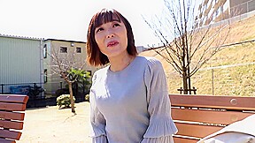 【素人】清楚系のビッチ人妻熟女がパコSEX！潮吹きおしっこ！バキュームジュポフェラ！浮気不倫・人妻NTRセックス！