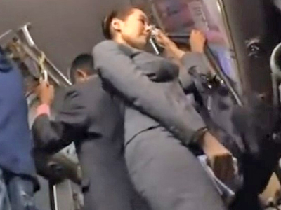 痴漢どころか公衆の面前でレイプまでされてしまった熟女OL