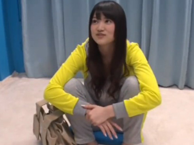 陸上部女子大生をまんまと騙して生チン挿入パコ成功ｗ