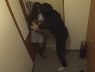 帰宅途中のOLが絵に描いたようなキモオタに中出しレイプされて号泣！