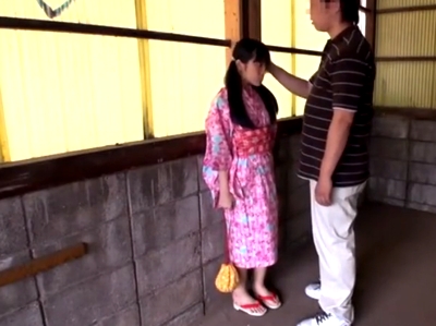 あふれ出る犯罪臭！お祭り帰りのJ○を拉致って強制イラマチオ