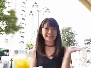 【野外生ハメ】清楚に見えるスケベ娘が青空の下で露出口マンコ奉仕！見られて興奮する変態娘の本性を暴く