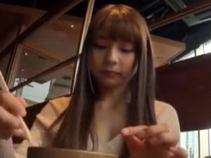 【河南実里×若妻ナンパ】人妻に見えないロリ妻をナンパして濃厚不倫交尾！ピチピチマンコに生挿入して妊娠確定大量中出し