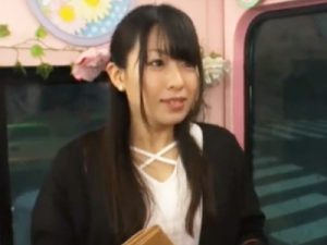 【素人JD生ハメ】ナンパしたムチムチJDに素股抜き頼んだら生チンポがヌルリと生膣に入っちゃってそのまま濃厚生交尾