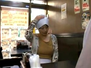 【三浦恵理子×熟女妻ぶっかけ】夫に先立たれて欲求不満なドスケベ熟女妻が客チンポ相手に浅ましすぎる本能丸出し生交尾