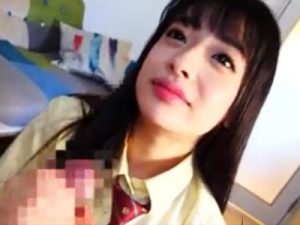 【女子校生ナンパ中出し】ナンパに着いてきた素人JKの口マンコを堪能したあとは生意気マンコをザーメン中出し屈服させる3P交尾