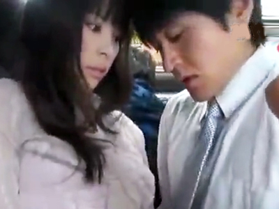バスの中で痴女だと知らずに痴漢してきた男を誘惑して逆レイプ