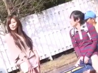 公園で息子と開放的な野外セックスを堪能する痴女妻ｗ