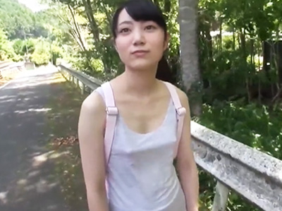 田舎で見つけたノーブラの小柄な色白少女をホテルに連れ込みハメ撮り性交
