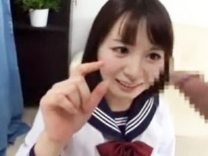 【JKチンポいじり】美少女JKのおっぱいとパンチラを生オカズにシコってたら発情したJKがチンポいじってザーメンを搾り取ってくれた