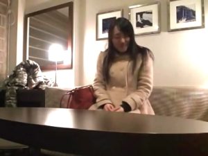 【素人ナンパ即ハメ】デカ乳ボディの素人娘をナンパして即ハメ！下品すぎる腰振りと喘ぎ声にチンポ我慢できずに大量ぶっかけ