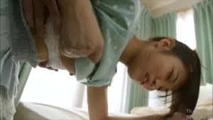 【妹近親相姦中出し】童貞兄のチンポをいやらしく触る妹に我慢できずに近親相姦！スケベ妹マンコをガンガン犯して生中出しで童貞卒業