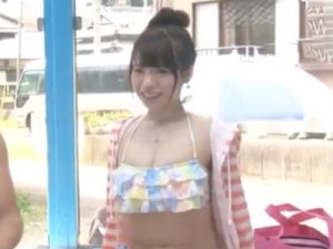 【素人JD中出し】水着姿のJDをナンパして言葉巧みにハメ倒す！すぐに愛液まみれになる敏感マンコを生チンポで犯して大量中出し