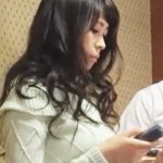 【人妻マッサージ中出し】スケベなマッサージで全身愛撫されマンコを濡らしてチンポを求める淫乱人妻！生チンポでズボズボ犯されて中出し
