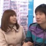 【美女手コキ奉仕】ザーメン大好きギャルが初対面男のチンポをスケベな顔で手コキ奉仕！フル勃起チンポを虐めてザーメン暴発させる