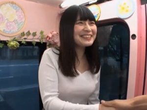 【素人JD生ハメ】彼女にしたくなるような可愛い素人JDをナンパして即ハメ！スケベな巨尻を揺らしながら生チンポ咥え込んで大量ぶっかけ