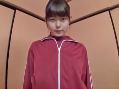 あずき色ジャージのJCのブルマに穴開けて着衣パコ