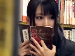 【JKキメセク】本屋で見つけた文学少女に媚薬チンポで露出レイプ！初めてのキメセクの快感に耐えきれず下品なアヘ声で本気アクメ