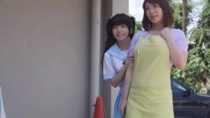 【美女親子丼】JC娘のキツキツマンコと熟女妻のトロトロマンコを両方味わう親子丼交尾！極太チンポで膝ガクアクメに追い込む