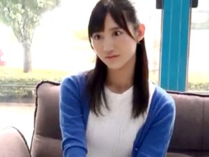 【美少女生ハメ】ナンパされた素人美女がインタビューされながら極太チンポに子宮潰れるほど犯されるぶっかけ生交尾