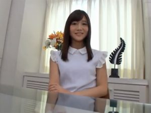 【チロチロフェラ】性経験が浅い真面目な美少女の口マンコ奉仕！可愛い舌で生チンポをチロチロしゃぶってザーメンを搾り取る