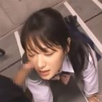 【肉便器JK】肉便器として躾けられたJKはチンポの匂いでマンコをネバネバマン汁で発情させて生交尾で失禁アクメする性奴隷