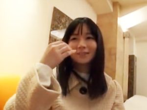 【美少女ハメ撮り】上品な顔してチンポ大好き美少女がスケベ丸出しの下品なフェラ奉仕！愛液まみれのマンコがマジイキする生交尾