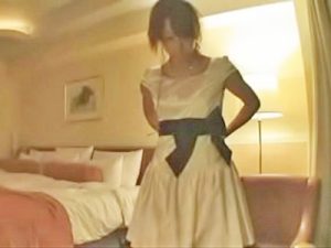 【ギャル中出し謝罪】モデル体型の美女ギャルが謝罪のために剛毛スケベマンコ使って孕ませザーメン大量中出し交尾！