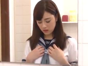 【JK痴漢レイプ】清楚で可愛いJKが通学中に集団痴漢レイプ！喉奥まで生チンポをぶち込まれロリマンコを犯されて大量ぶっかけ