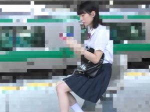 【JK痴漢レイプ】処女みたいな清楚JKが満員電車で痴漢レイプ！ピンク色のマンコにフル勃起チンポぶち込まれ孕ませ中出し
