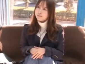 【素人妻中出し】ナンパした素人妻の身体を愛撫したらドスケベ肉便器に豹変！自分でマンコ突き出して公開孕ませ膣奥中出しをおねだり