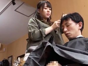 【チンポ喰い美容師】チンポの味が大好きなスケベ美容師が我慢できずに客のチンポをしゃぶり喰い！騎乗位生ハメでザーメンを搾り取る