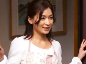 【熟女妻レイプ中出し】ムチムチボディの美熟女妻が夫の上司に生ハメレイプ！抵抗するも押さえつけられ完熟マンコにたっぷり中出し