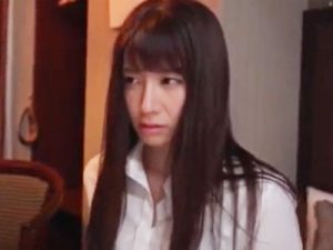 【OL不倫交尾】弱みを握られた美人OLが上司と禁断の不倫生交尾！下品なオナニー見せつけて勃起チンポをしゃぶり尽くす！
