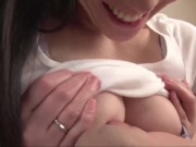 巨乳の優しい色白人妻が発情した義理息子におっぱいを吸わせながら生...