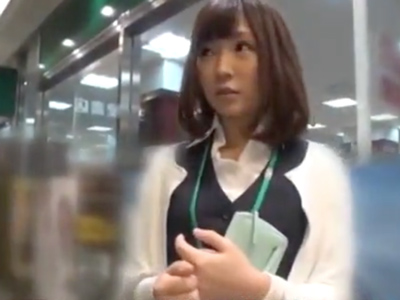 素人OLをナンパ→ホテルに連れ込み即ハメ痙攣ガチイキ！