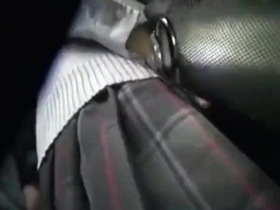 バッグ内から撮影されたガチ痴漢動画→ロリJKがぶっかけられる瞬間までｗ