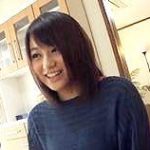 【素人妻3P】欲求不満な人妻が勃起チンポに性欲我慢できずに3P不倫生セックス！熱々ザーメンぶっかけられて肉便器寝取られ